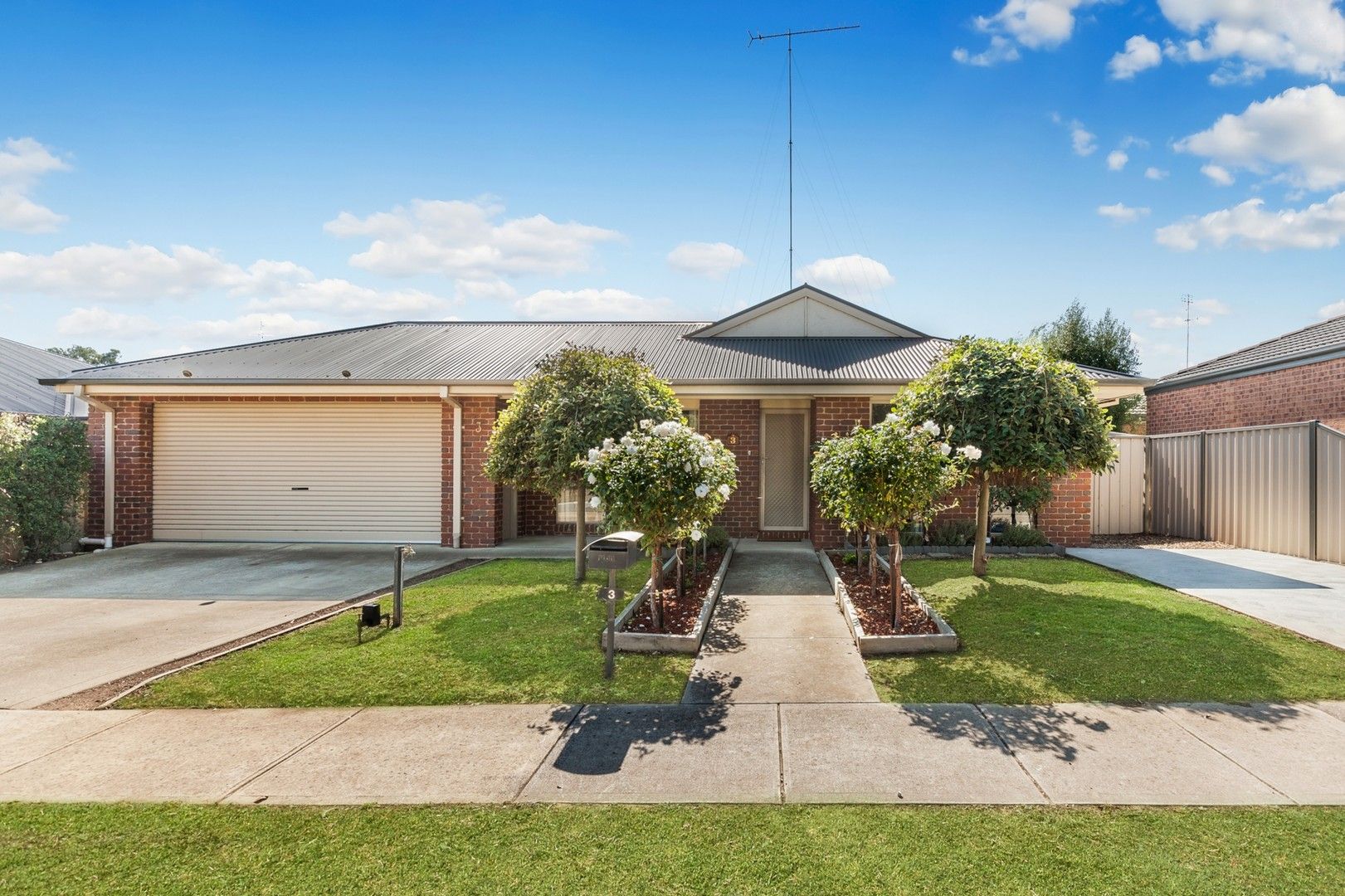 4 bedrooms House in 3 Greenwood Rise BROADFORD VIC, 3658