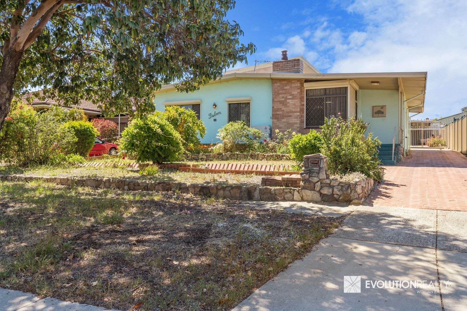 4 bedrooms House in 34 Arkwell Street WILLAGEE WA, 6156