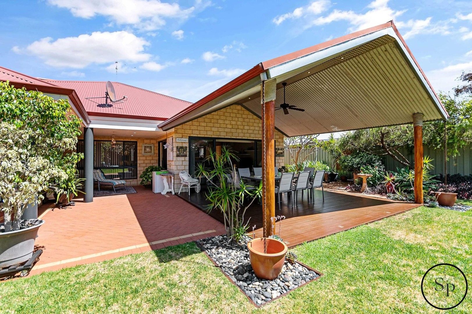4 bedrooms House in 11 Tallas Road SILVER SANDS WA, 6210