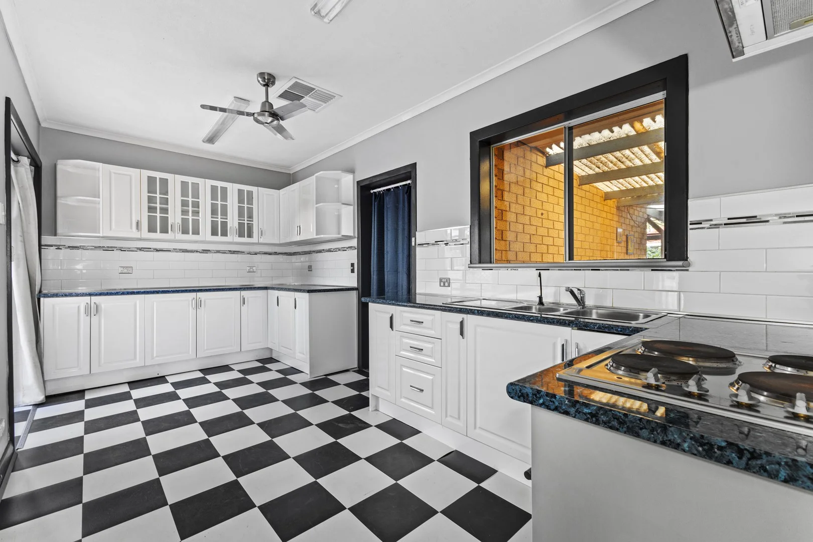 5 Alexander Road, Salisbury North SA 5108