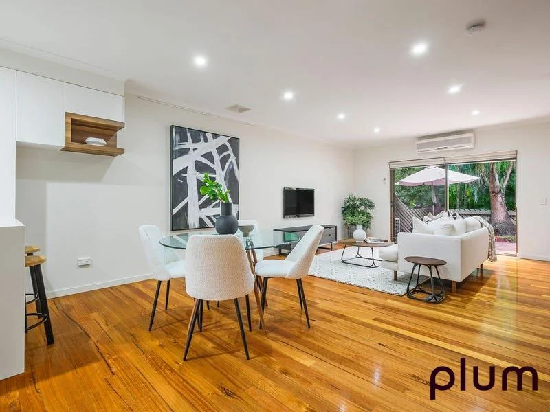 2/1 Jerdanefield Road, St Lucia QLD 4067