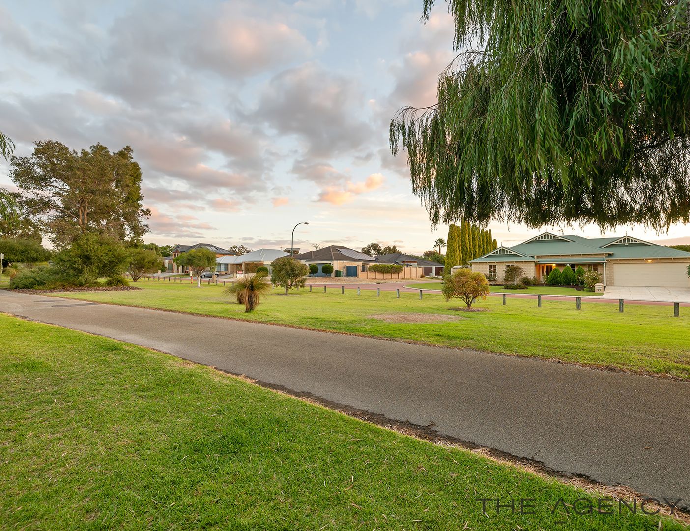 44 Ashmore Avenue, Canning Vale WA 6155, Image 2