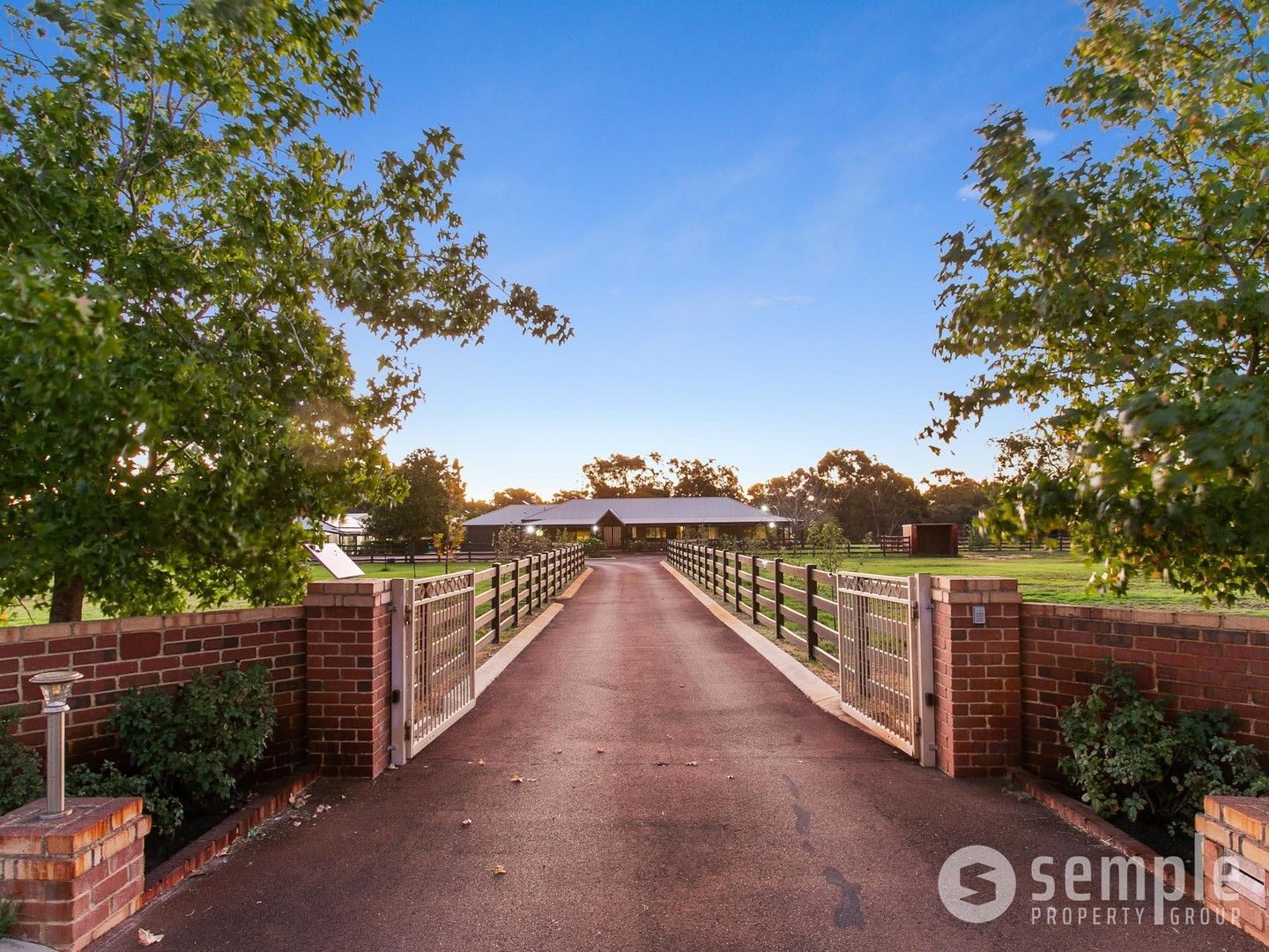 142 Country Drive, Oakford WA 6121, Image 0