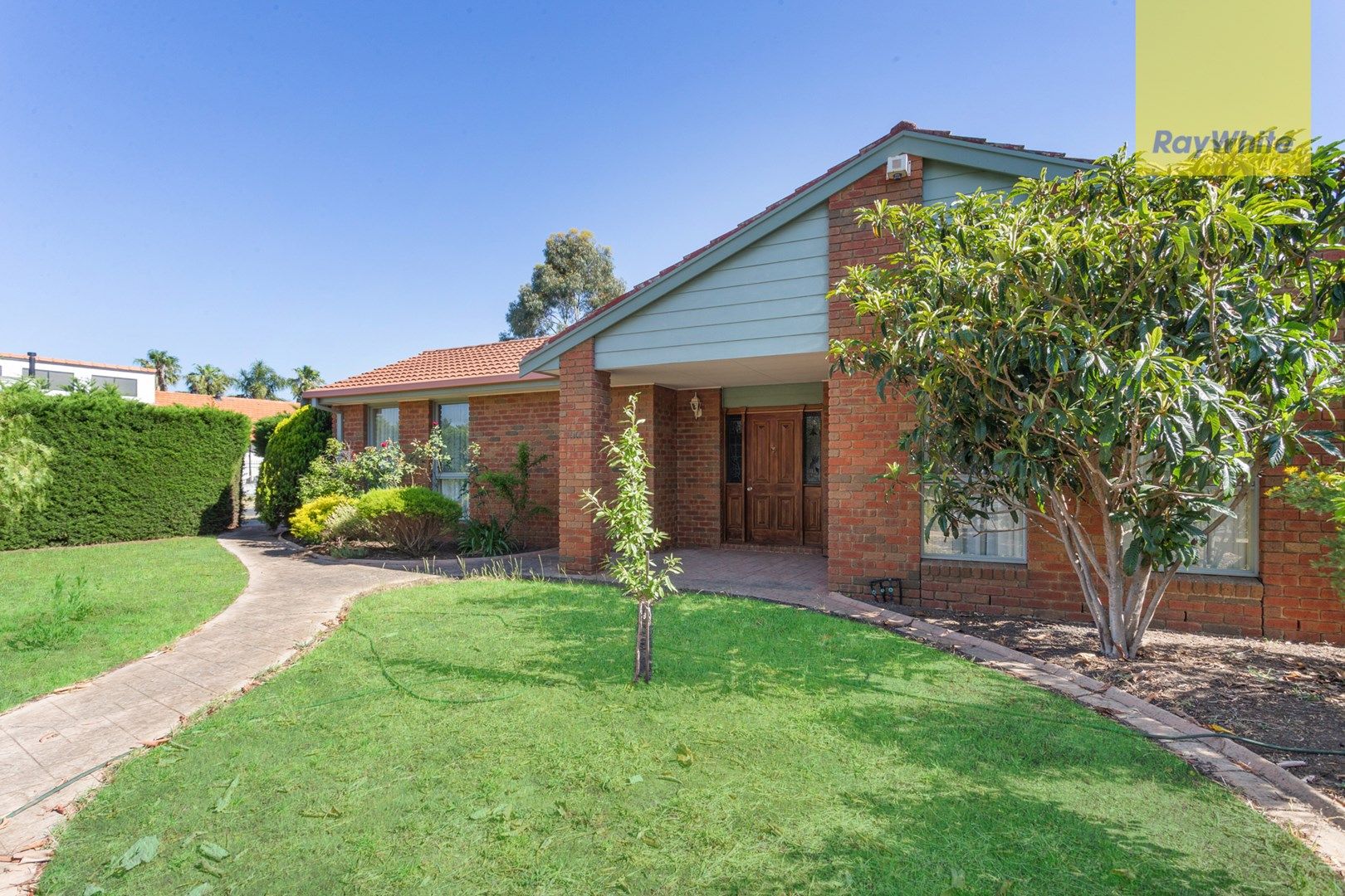 3 bedrooms House in 60 Lady Nelson Way TAYLORS LAKES VIC, 3038