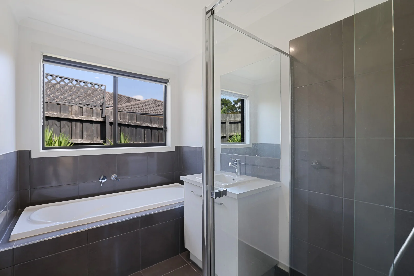 Additional image 10 of 2 Palm Square, Drouin VIC 3818