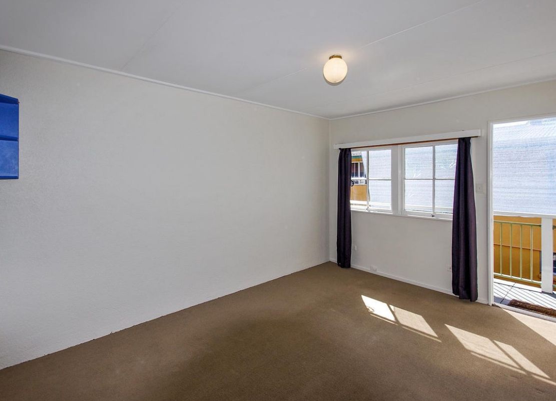 2 bedrooms Apartment / Unit / Flat in 3/76 Palm Beach Avenue PALM BEACH QLD, 4221