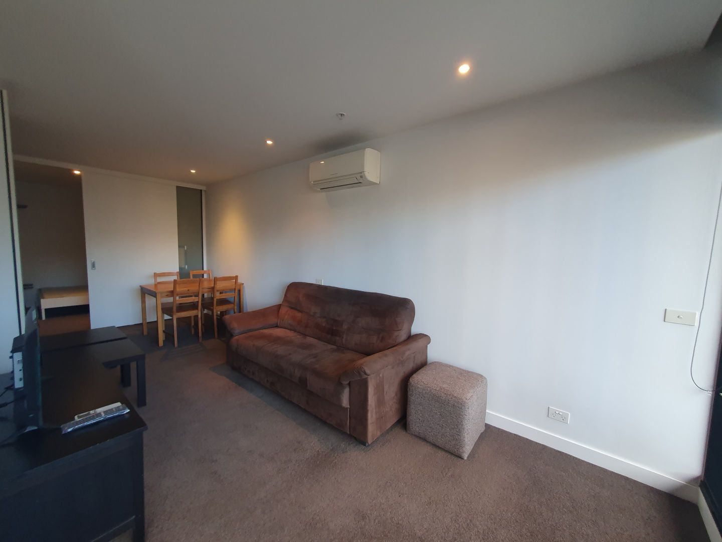 2 bedrooms Apartment / Unit / Flat in 1606/7 Katherine Place MELBOURNE VIC, 3000