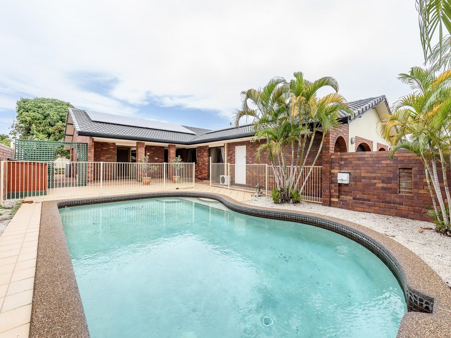 4 Pampas Court, Hollywell QLD 4216, Image 0