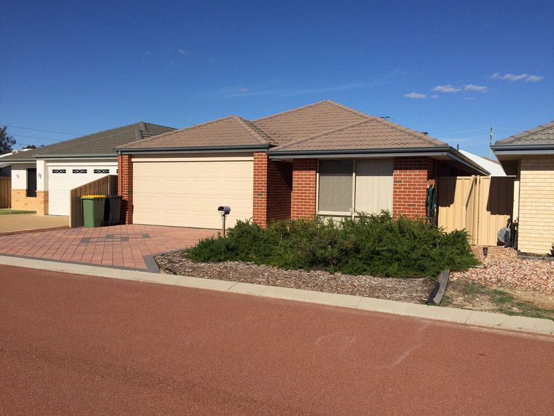 4 bedrooms House in 10B Amalfi Way CANNING VALE WA, 6155