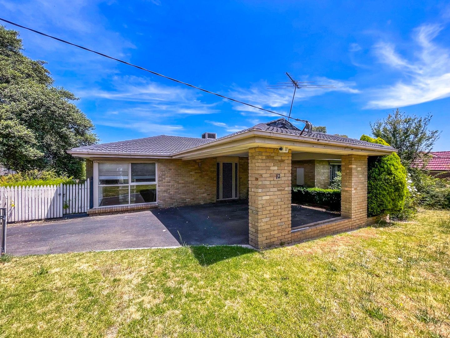 12 Earlwood Drive, Wheelers Hill VIC 3150 House For Rent 600 Domain