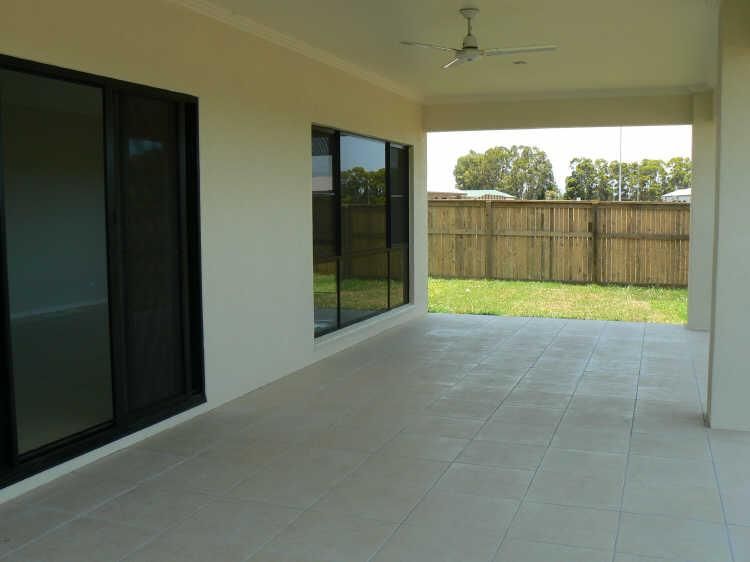 34 Yidi Close, COOYA BEACH QLD 4873, Image 2