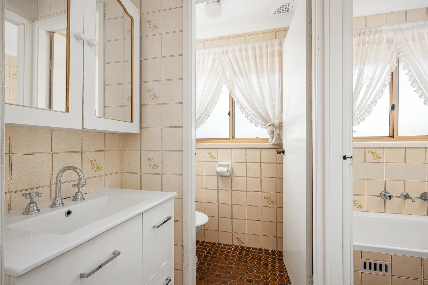 Additional image 8 of 2 Seri Place, Bossley Park NSW 2176