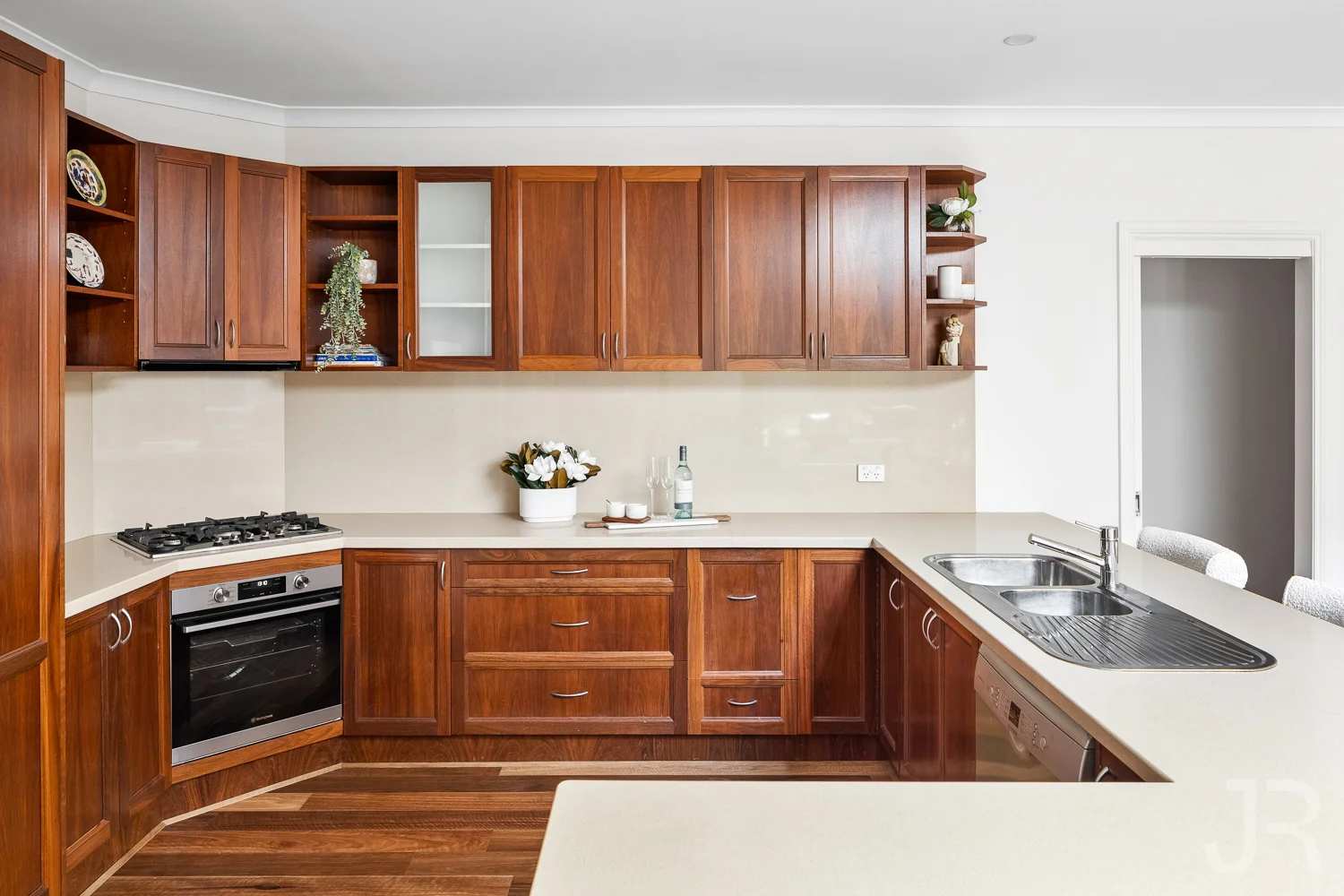 Additional image 10 of 6 Holm Park Road, Beaconsfield VIC 3807