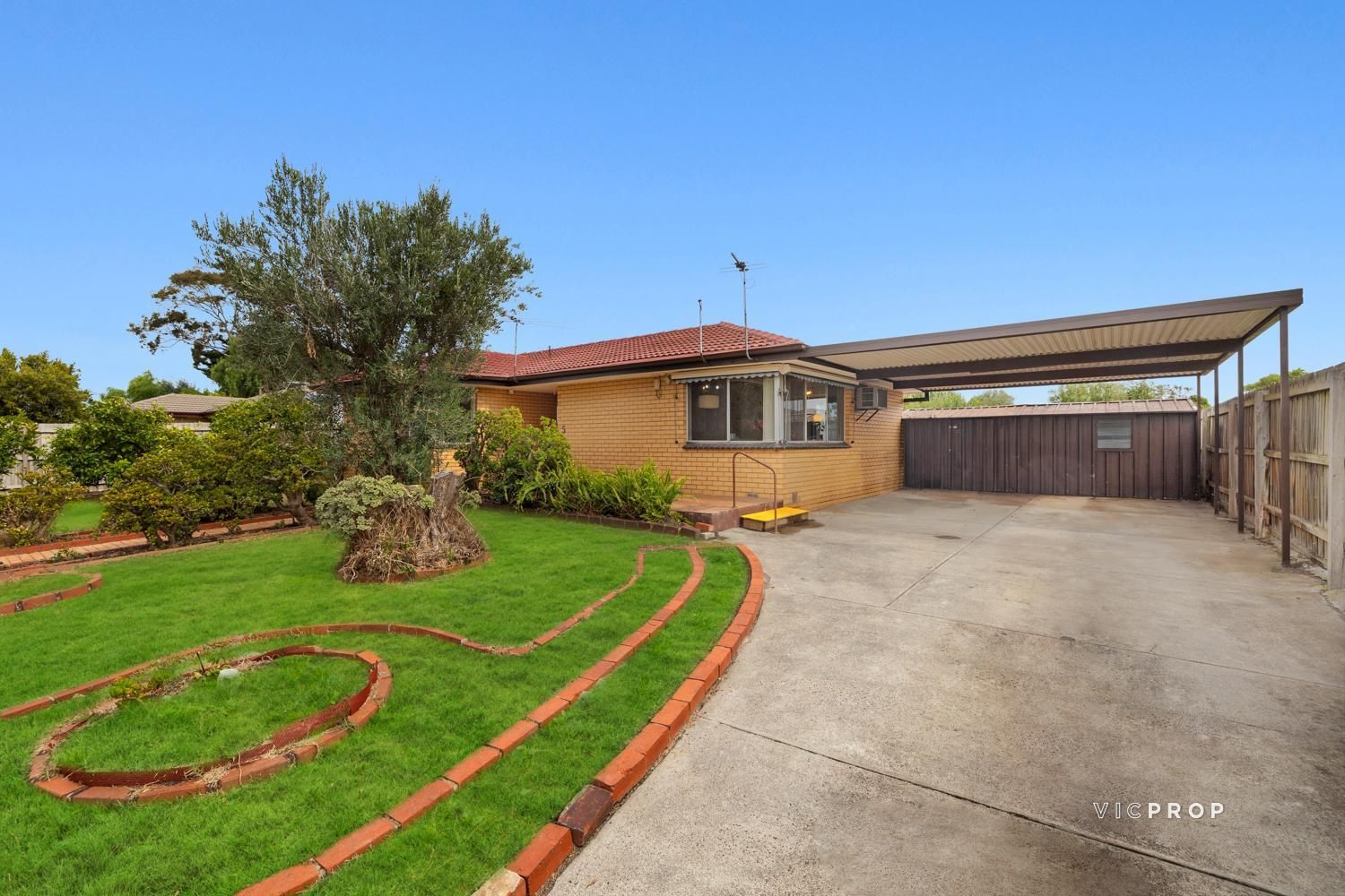 5 Enngonia Crescent, Clayton South VIC 3169, Image 2