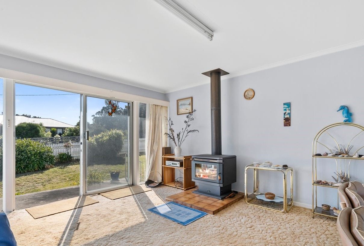 10 Manning Drive, Orford TAS 7190 House For Rent 400 Domain