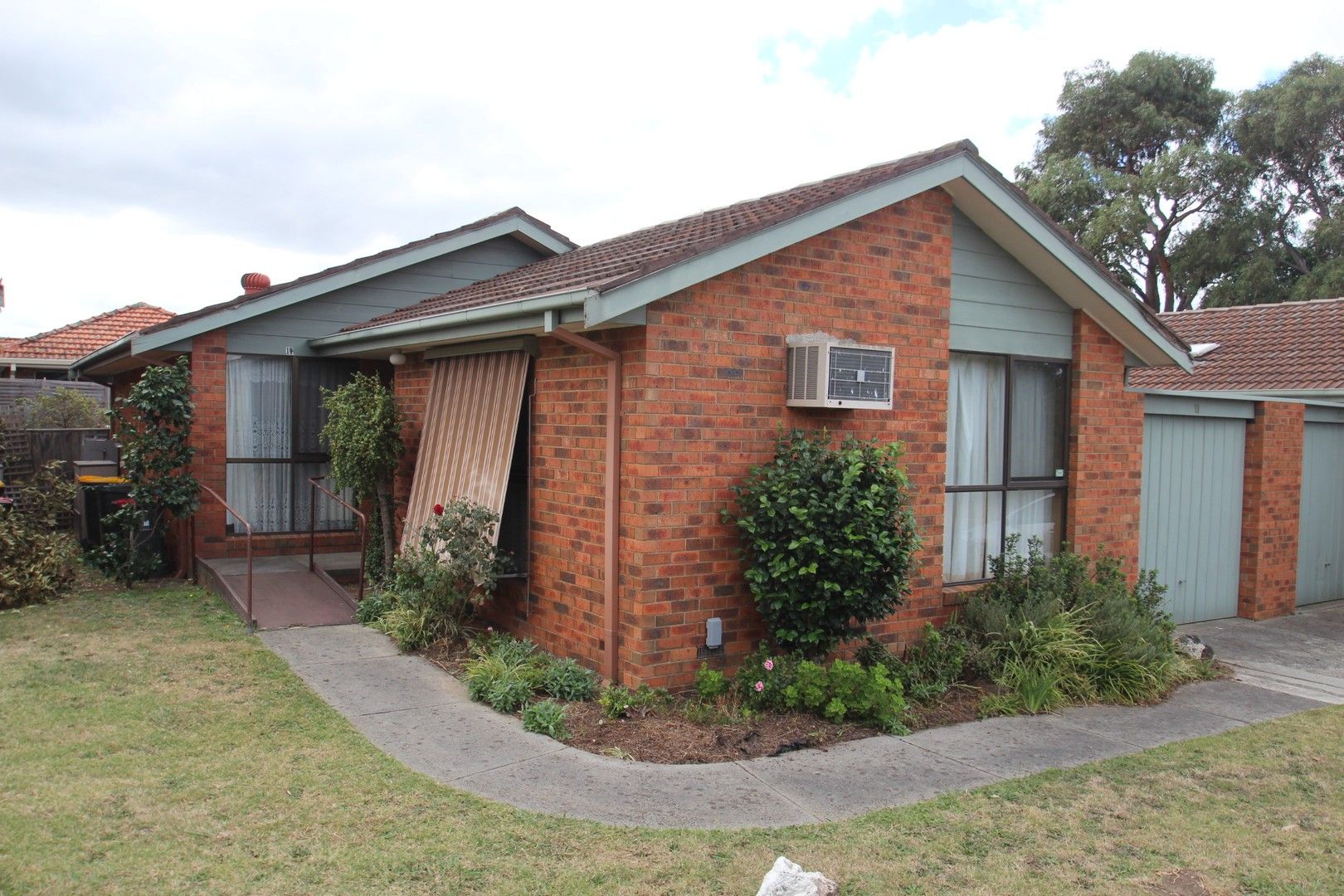 2 bedrooms Apartment / Unit / Flat in 11/323 Jells Road WHEELERS HILL VIC, 3150