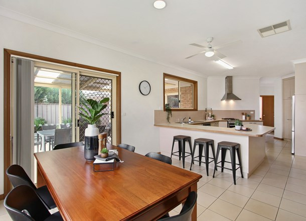 10 Condon Place, Lavington NSW 2641