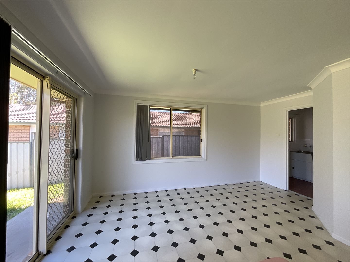 6 Quokka Place, St Helens Park NSW 2560, Image 2