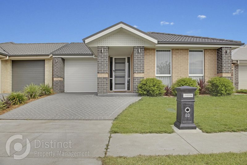 83 Donald Horne Circuit, Franklin ACT 2913, Image 0