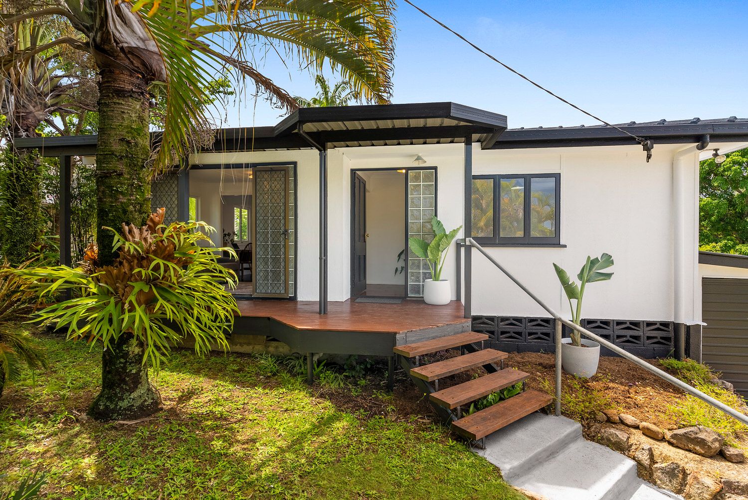 15 Blackall Range Road, Woombye Property History & Address Research