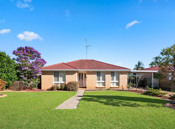 30 Lorenzo Crescent, Rosemeadow NSW 2560