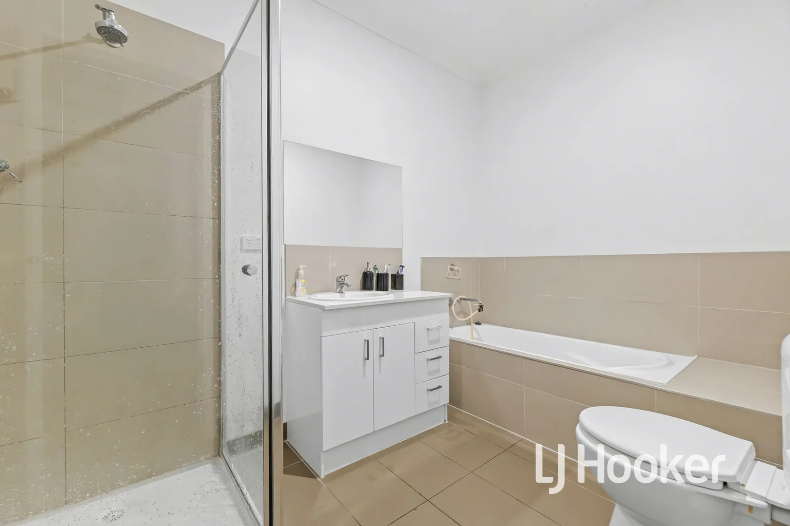 Additional image 12 of 70A Hutchinson Drive, Lynbrook VIC 3975