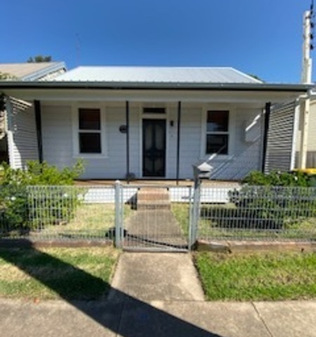 4 Dulling Street, Waratah NSW 2298