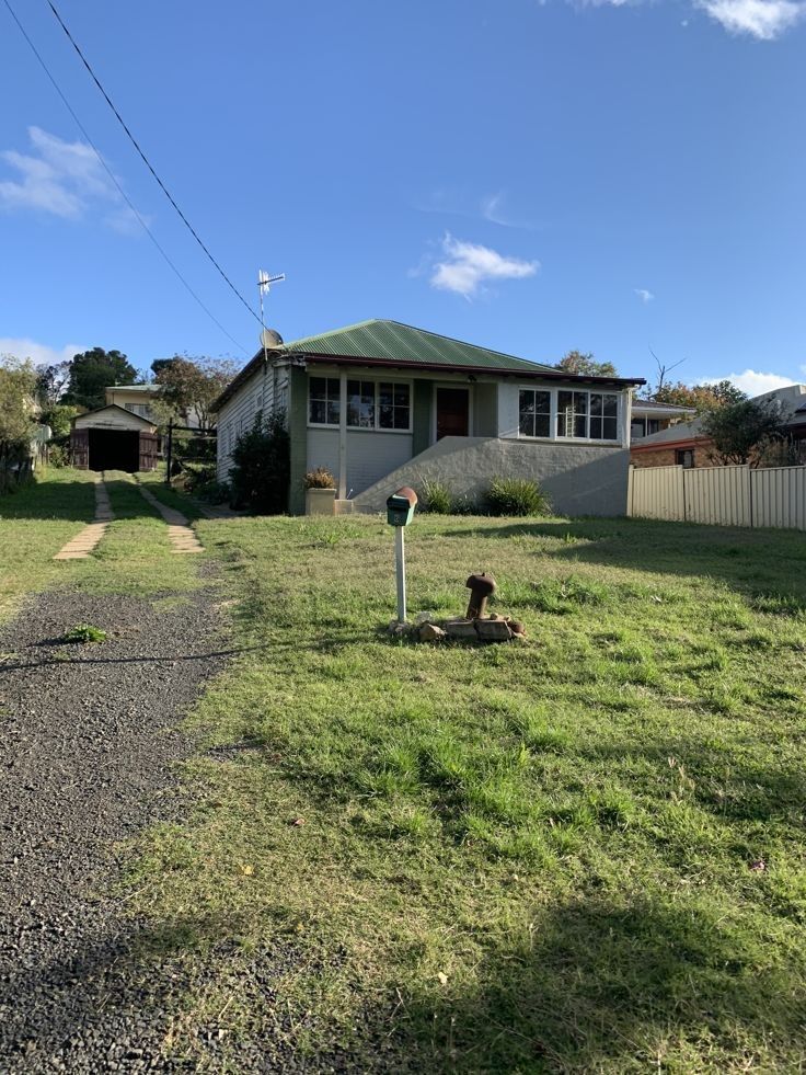 6 Lambs Avenue, Armidale NSW 2350