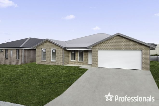 Picture of 24 Darvall Drive, KELSO NSW 2795