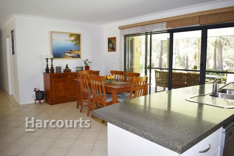 66 Cockatoo Place, Arakoon NSW 2431, Image 2