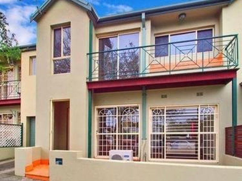 3 bedrooms Townhouse in 89 Lilyfield Road LILYFIELD NSW, 2040