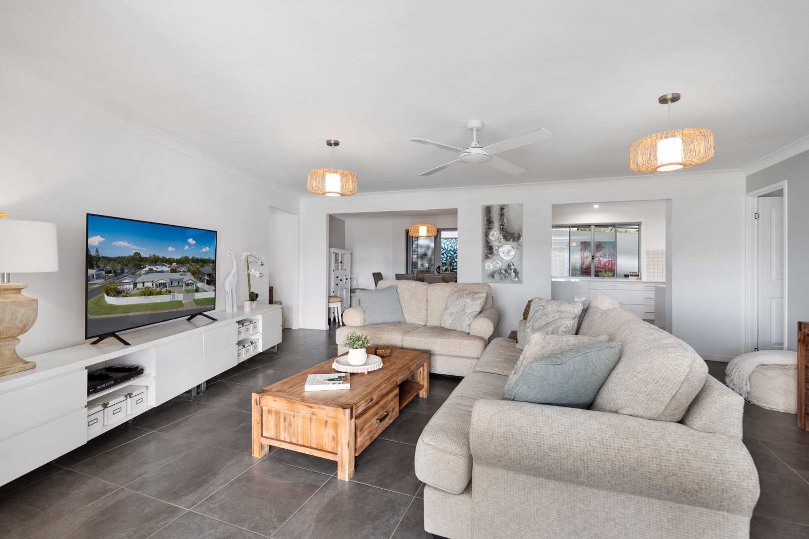 2 Dotterel Drive, Burleigh Waters QLD 4220, Image 2