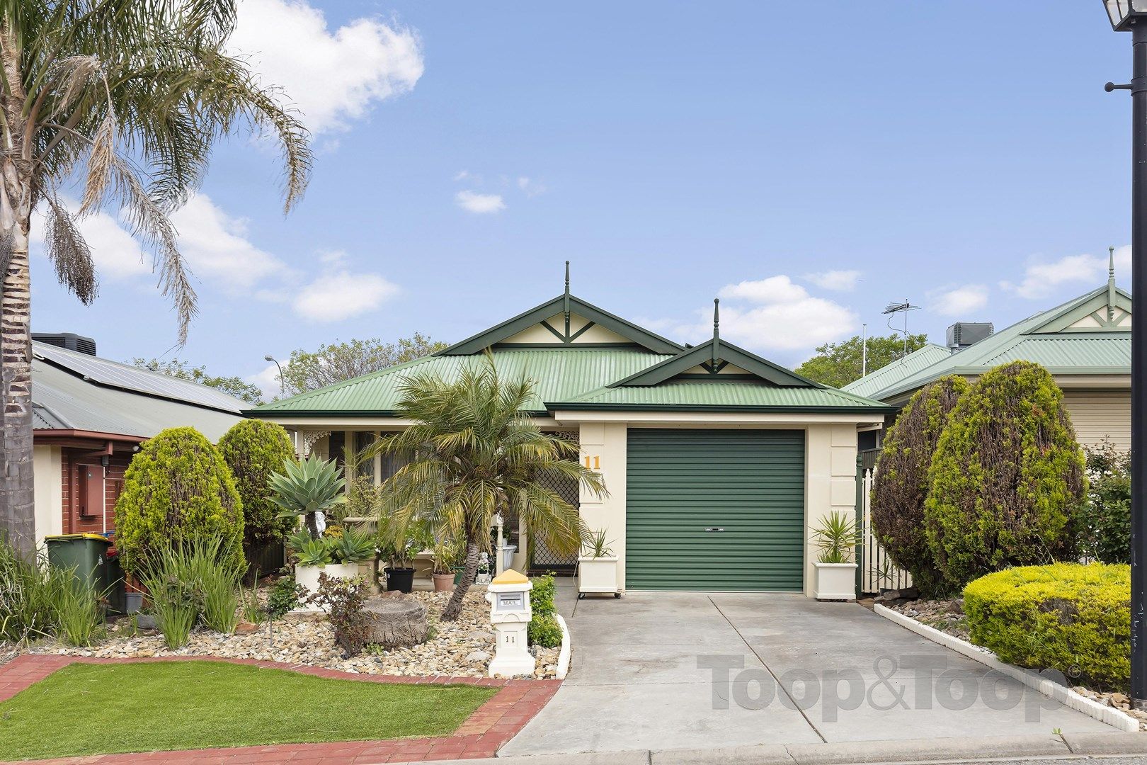 11 Gilchrist Close, Greenwith SA 5125, Image 0