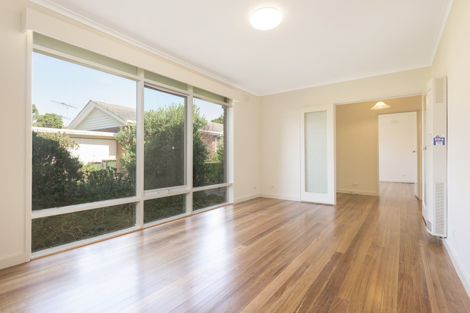 2 bedrooms Apartment / Unit / Flat in 3/300 Koornang Road CARNEGIE VIC, 3163