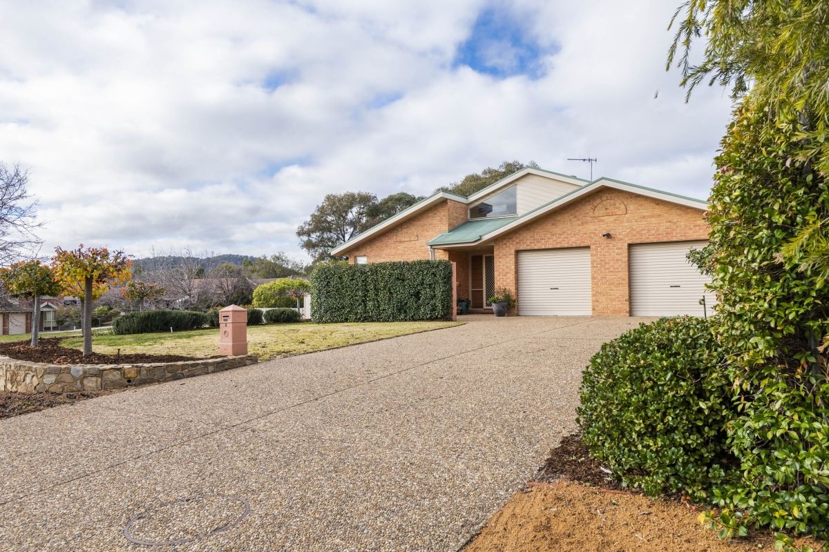 6 Stromlo Place, Jerrabomberra NSW 2619