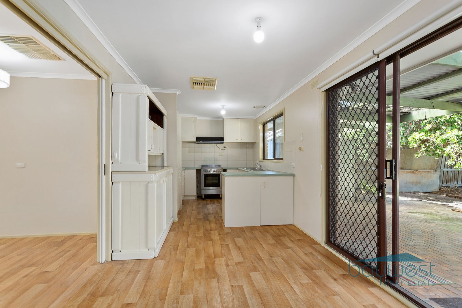 8 Phillip Court, Hastings VIC 3915, Image 2