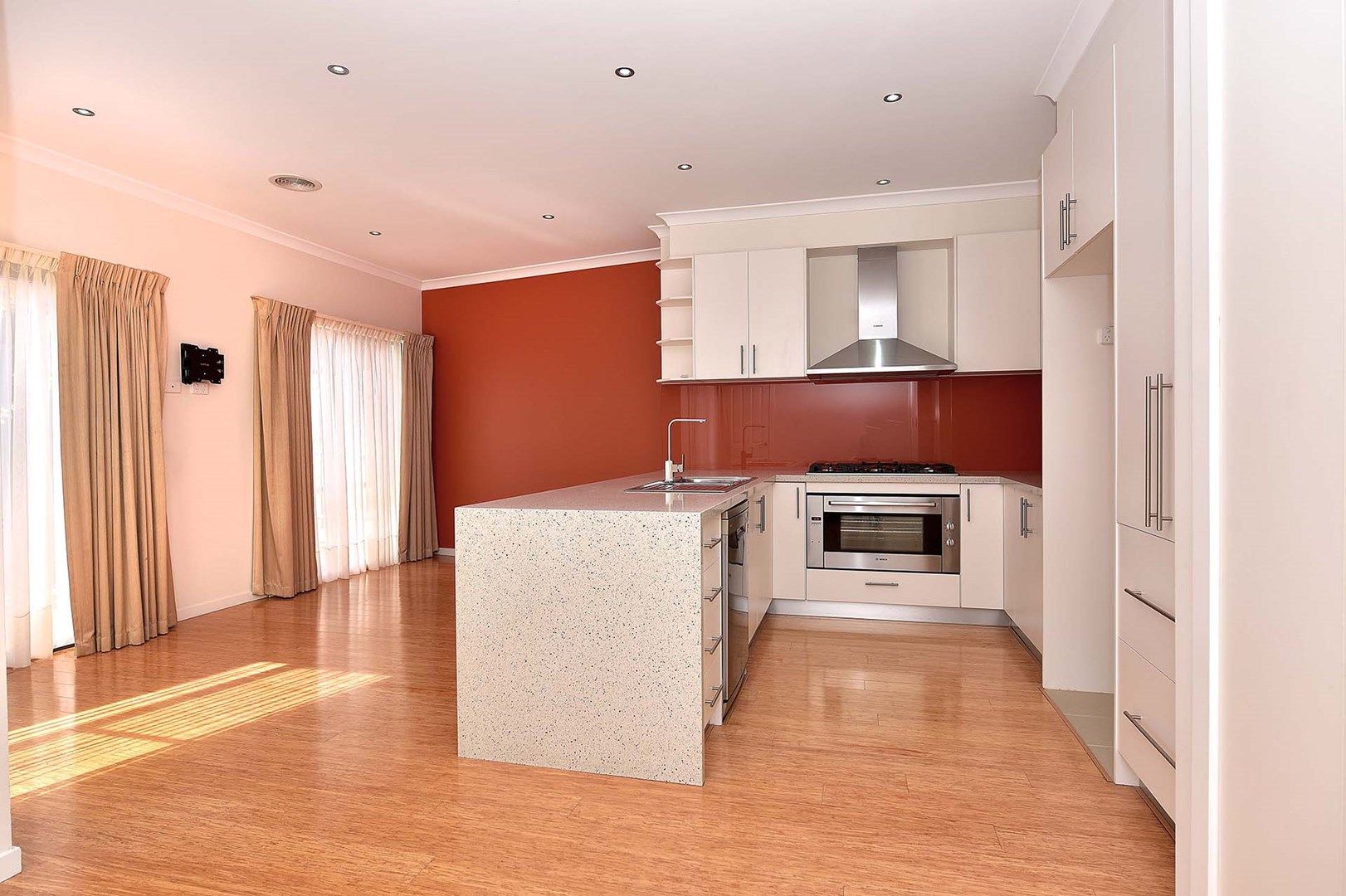 3 bedrooms House in 38 Angus Drive GLEN WAVERLEY VIC, 3150