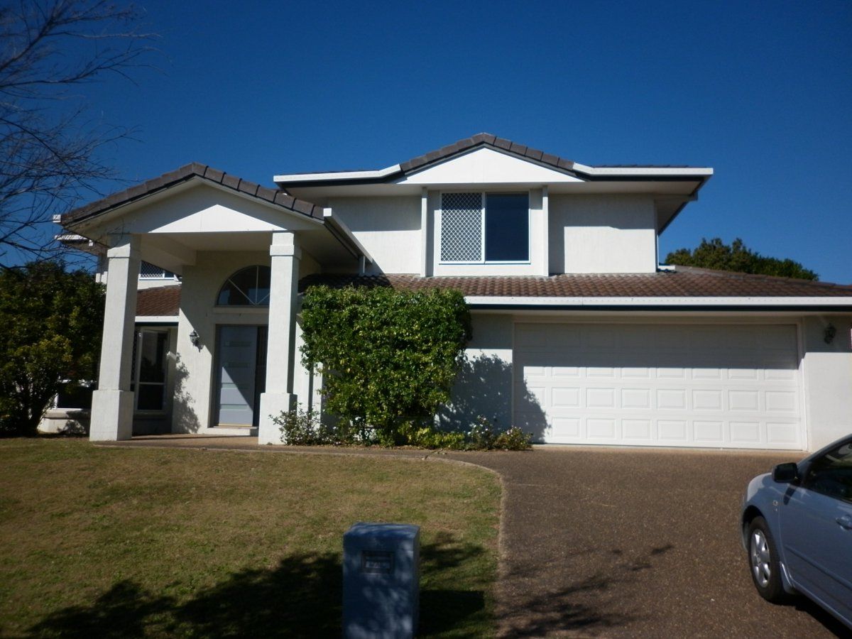 5 bedrooms House in 65 Hummingbird Crescent WISHART QLD, 4122