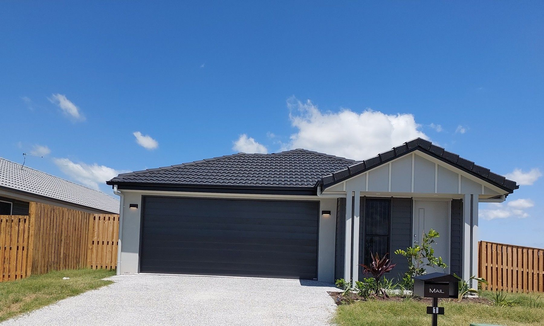 4 bedrooms House in 1 Bark Street PARK RIDGE QLD, 4125