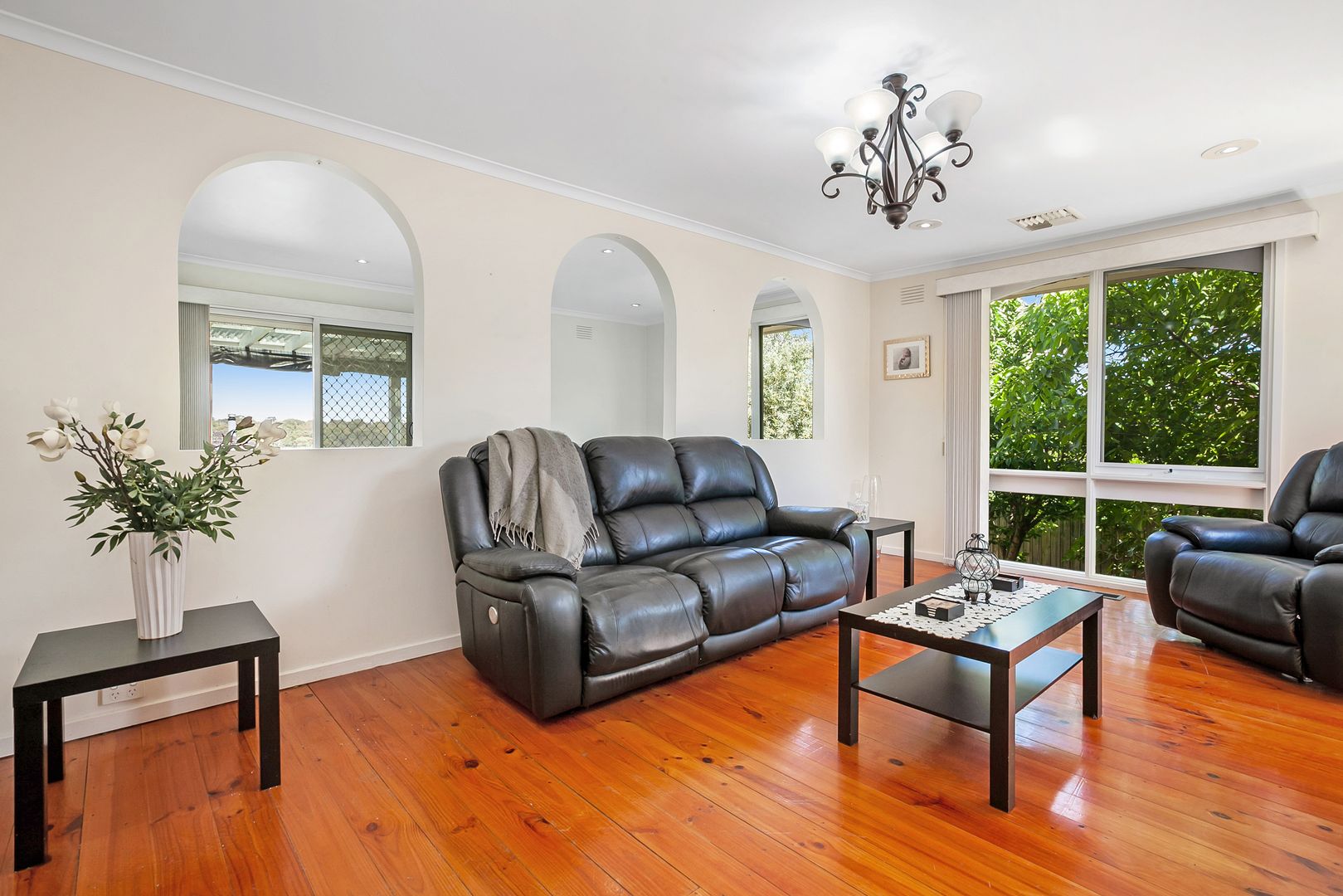 13 Manoel Avenue, Reservoir VIC 3073, Image 2