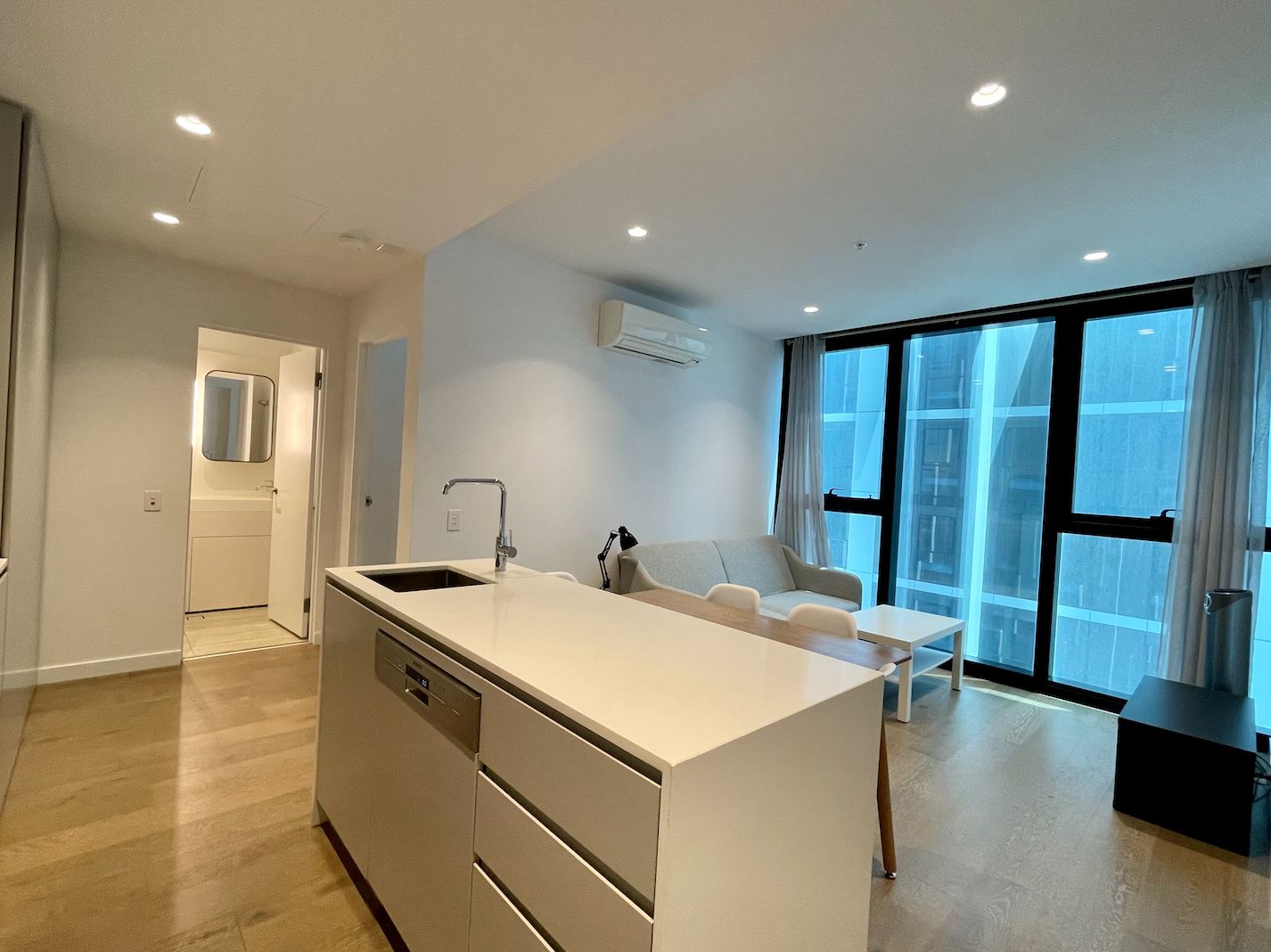 2 bedrooms Apartment / Unit / Flat in 3301/462 Elizabeth Street MELBOURNE VIC, 3000