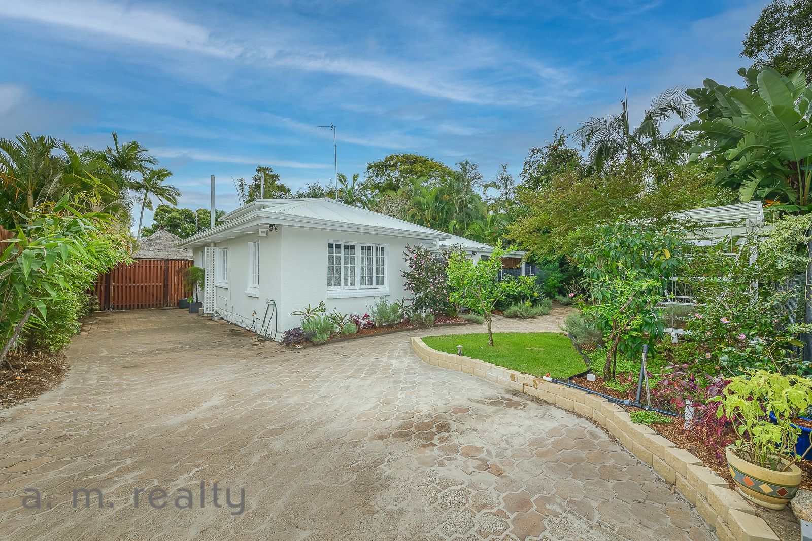 16 Bauer St, Southport QLD 4215, Image 2