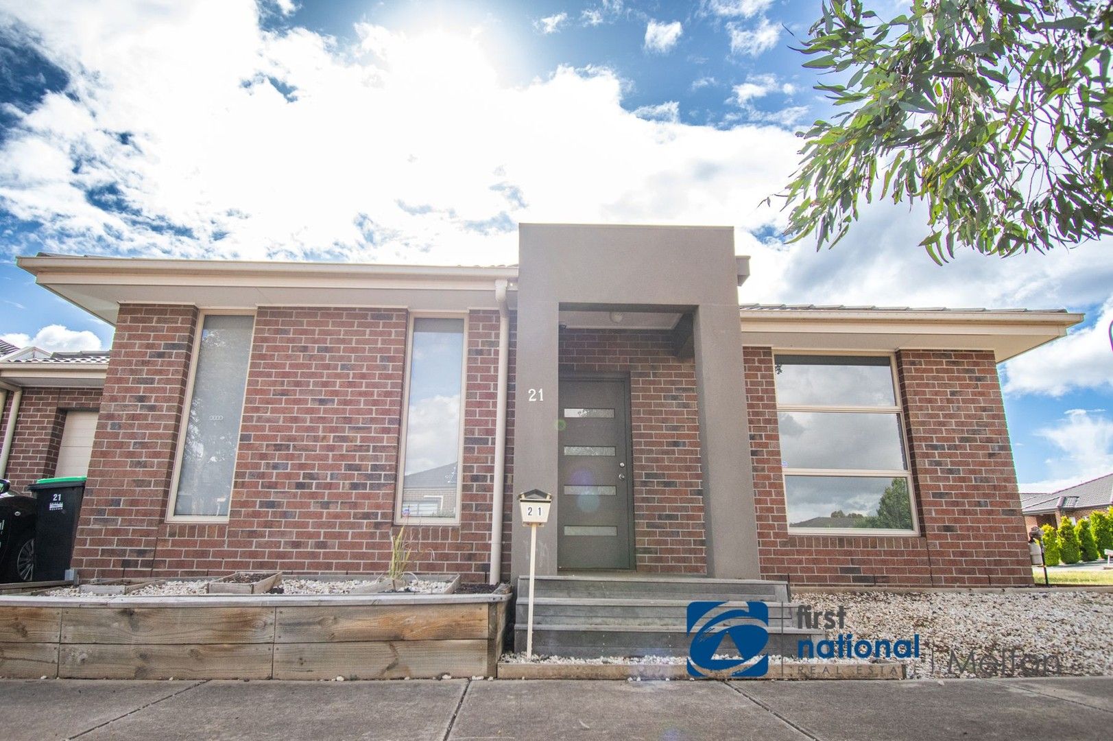 3 bedrooms House in 21 Leuca Avenue BROOKFIELD VIC, 3338