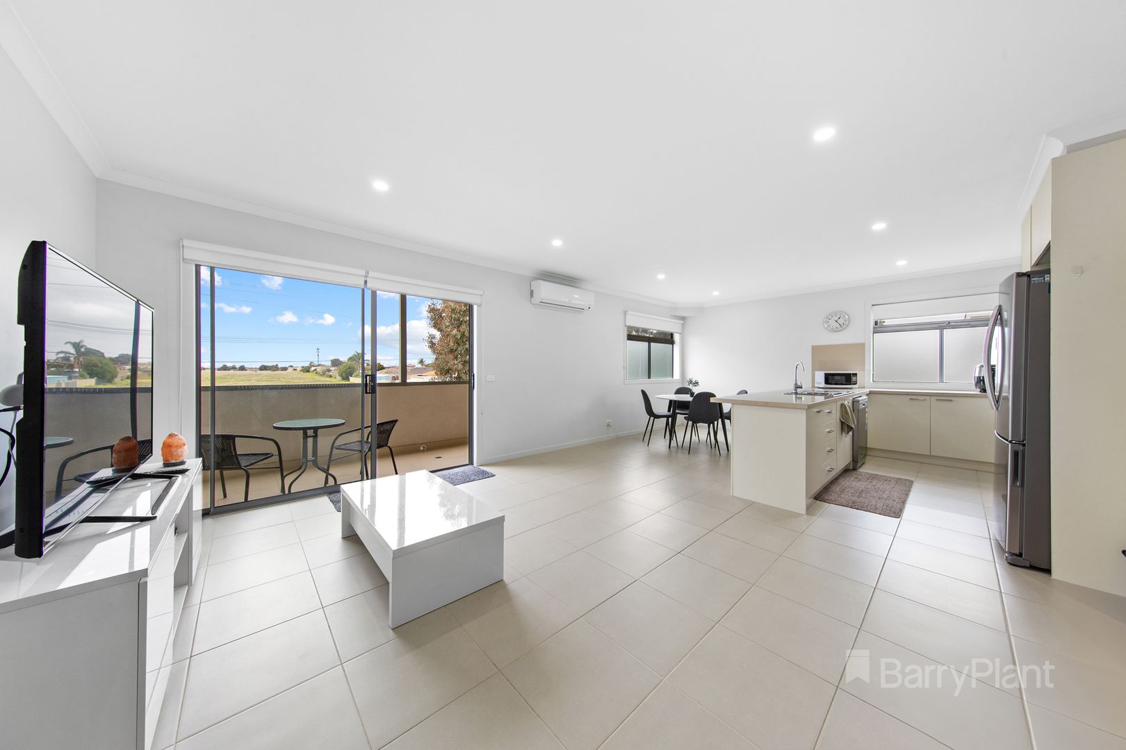 2/55B Oakwood Road, Albanvale VIC 3021, Image 1