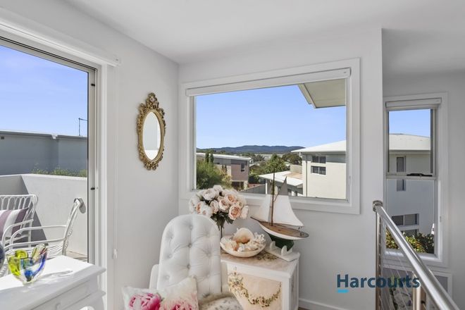 Picture of 1/109-111 Shearwater Boulevard, SHEARWATER TAS 7307