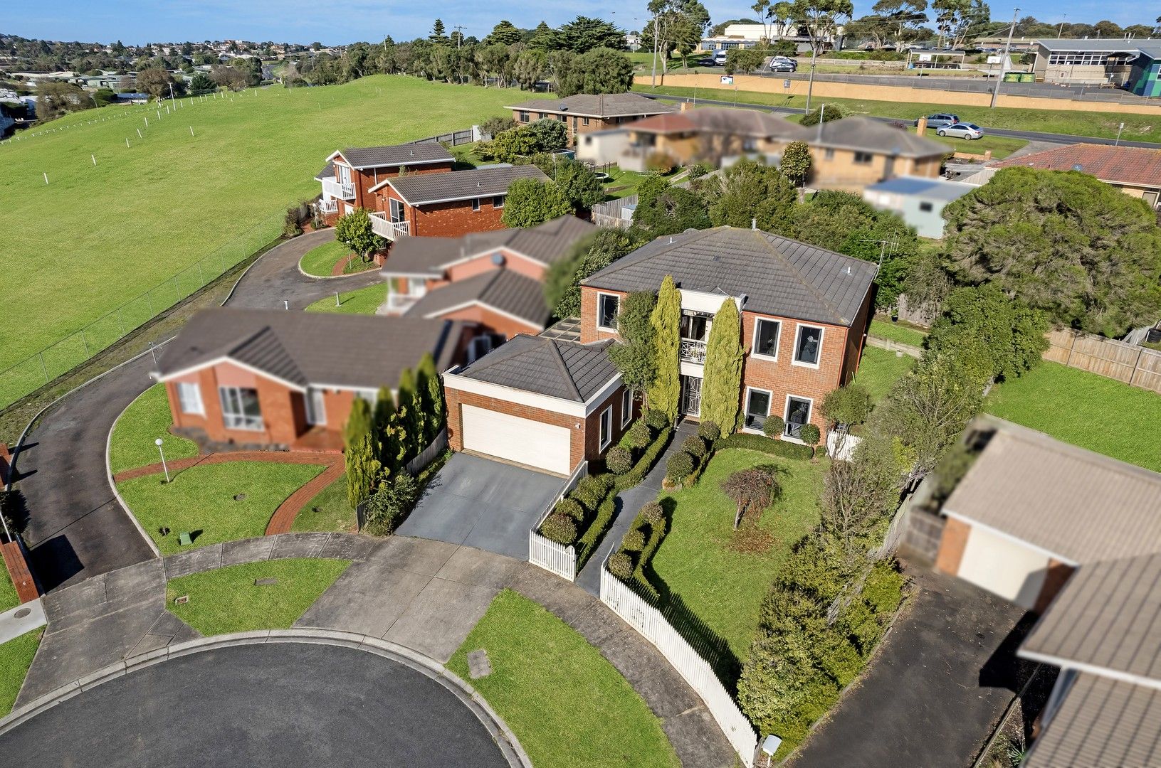 4 bedrooms House in 6 Lafferty Close WARRNAMBOOL VIC, 3280