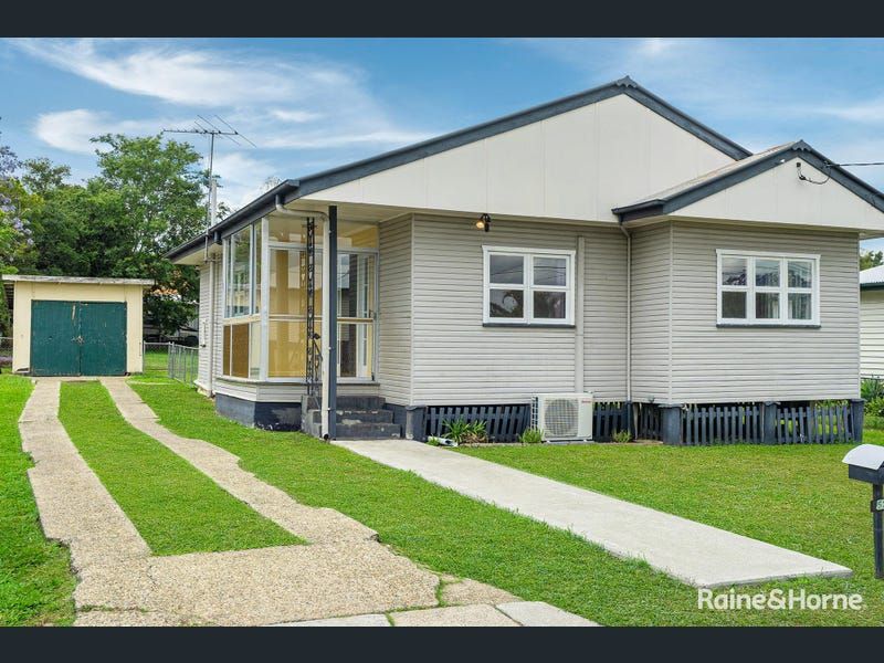 3 bedrooms House in 152 South Station Road SILKSTONE QLD, 4304