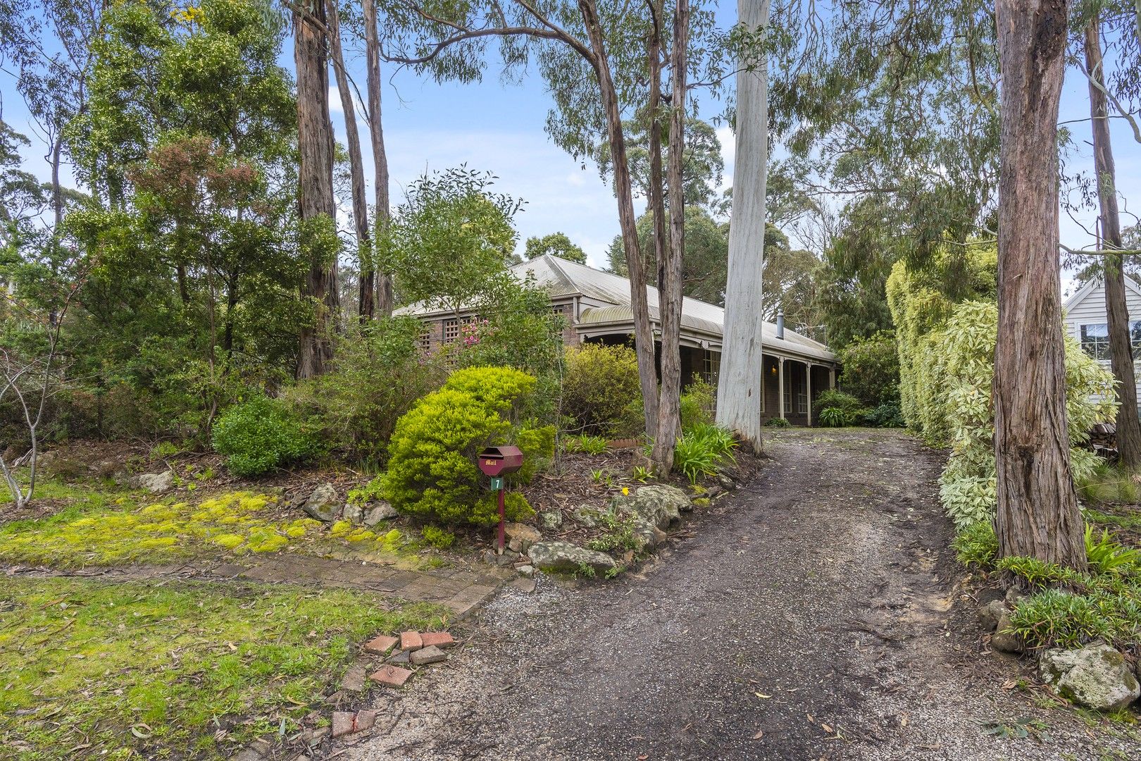 4 bedrooms House in 7 Kathryn Crescent WOODEND VIC, 3442