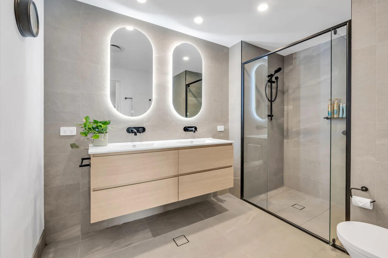 Additional image 12 of 610/256 Stanhill Drive, Chevron Island QLD 4217