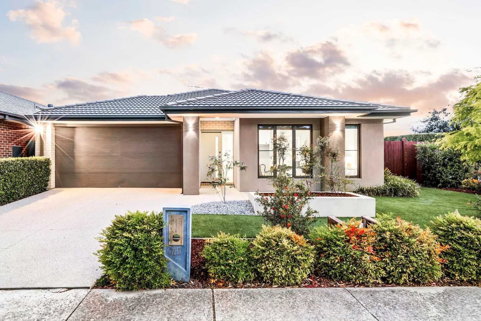 2213 Warralily Boulevard, Armstrong Creek VIC 3217